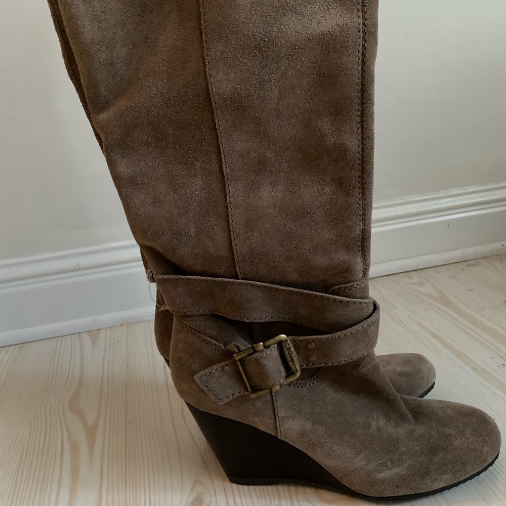 Suede heeled boots
